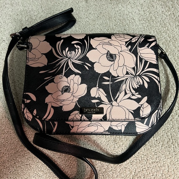 Kate Spade floral crossbody and matching wallet - Picture 9 of 10